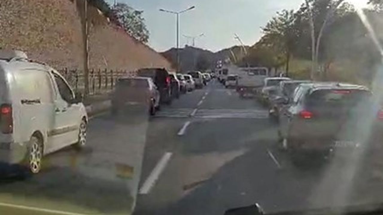 Tunceli'de Fermuar Sistemiyle Ambulansa Duyarlılık Gösterildi