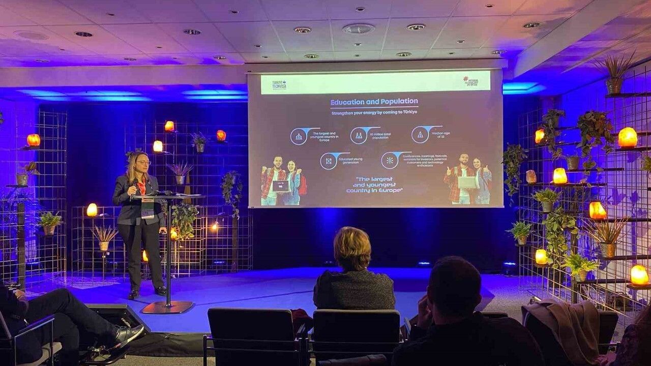 Türk teknoloji girişimleri Slush 2025’te küresel yatırımcılarla buluştu