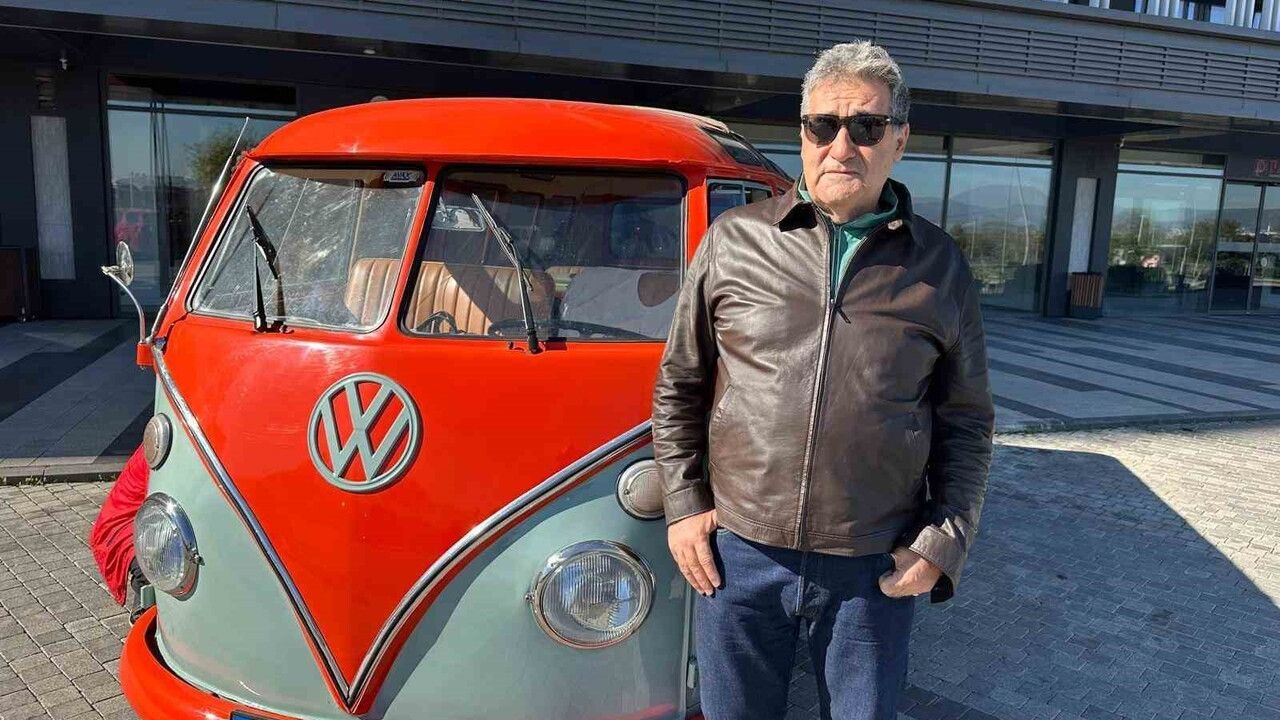 Türkiye’de tek 1966 model 21 camlı Volkswagen Samba’ya 40 yıldır özen