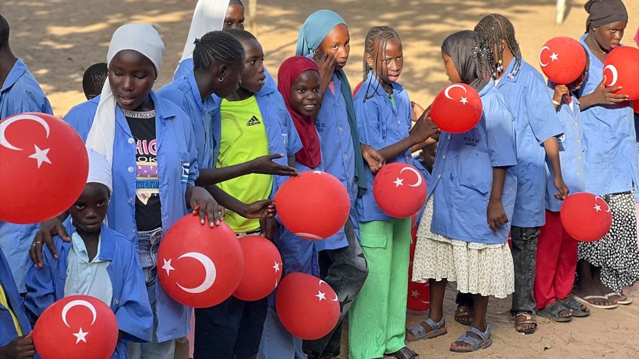 Türkiye Diyanet Vakfı'nın Senegal'de Eğitim Desteği