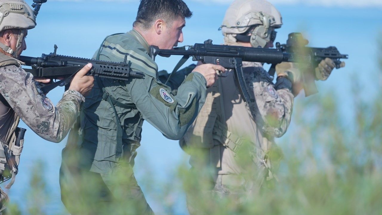 Türkiye ve KKTC Özel Harekatından Ortak Mesaj: "Bir Gece Ansızın Gelebiliriz"