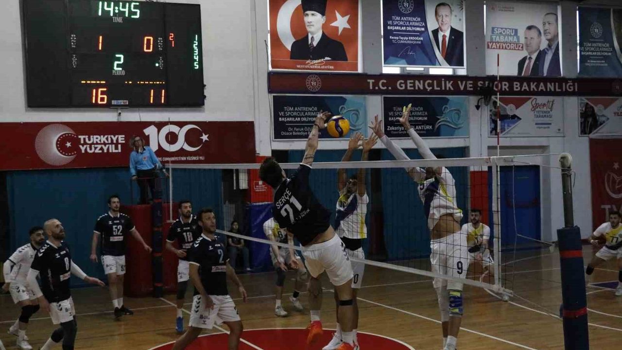 TVF Erkekler 1. Ligi: Düzce Belediyesi Spor Akademisi 3-0 galip