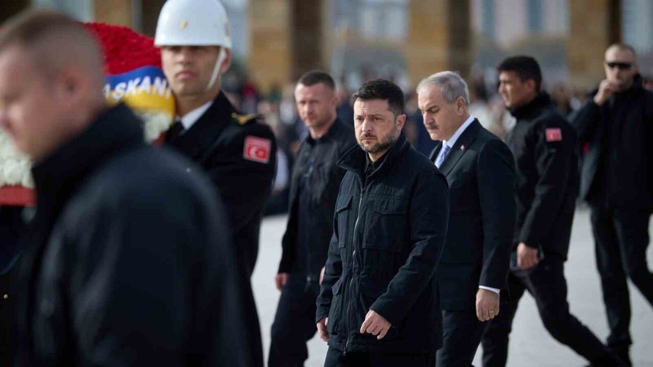 Ukrayna Devlet Başkanı Volodimir Zelenskiy Anıtkabir’i Ziyaret Etti