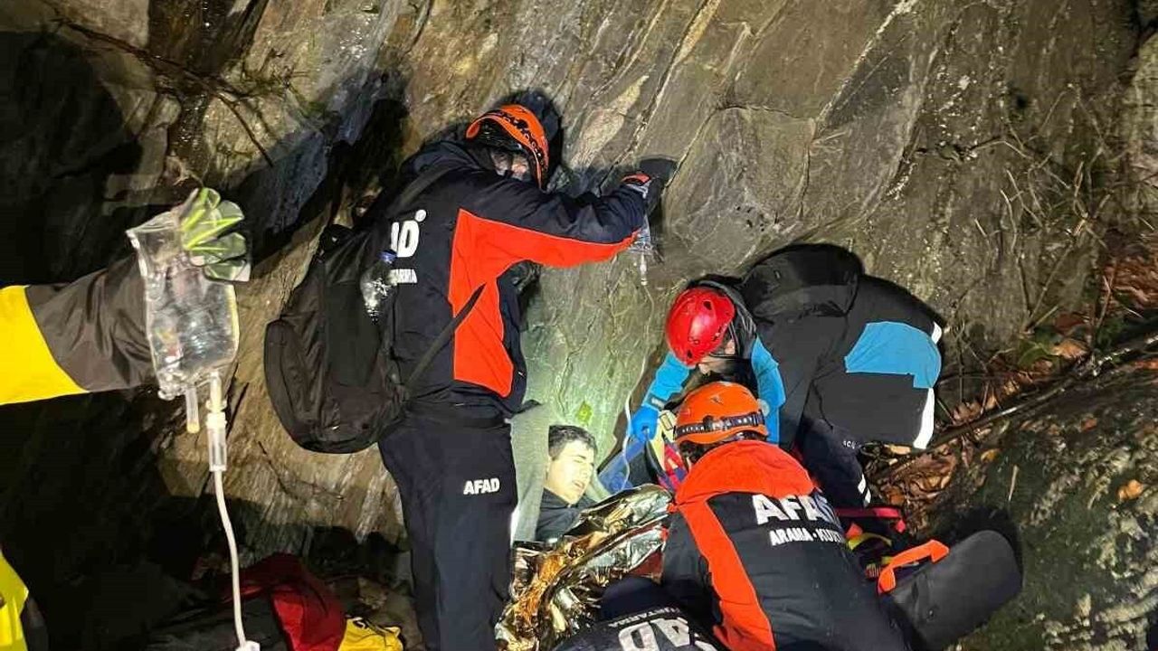 Uludağ'da kaybolan iki çocuktan biri hayatını kaybetti