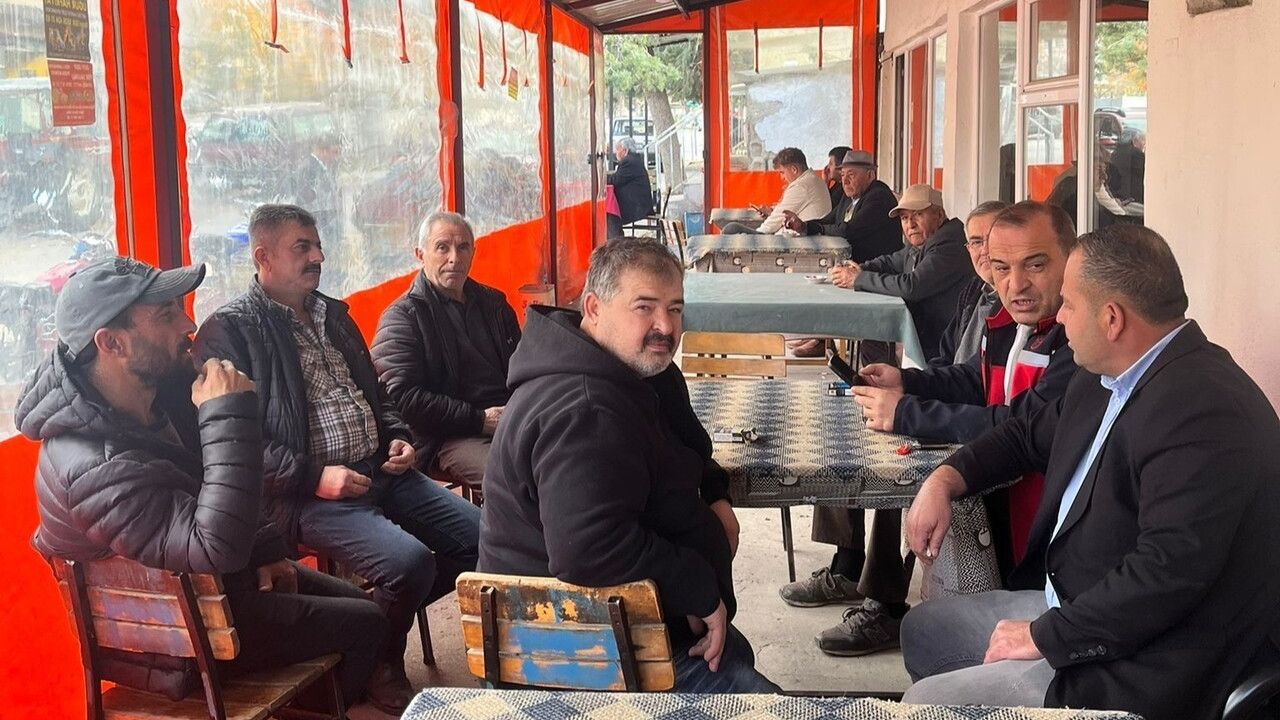 Uşak İl Tarım ve Orman Müdürlüğü tarla buluşmalarıyla üreticilerle sahada