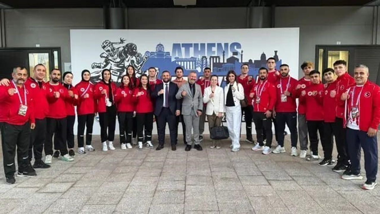 Utku Mete Yağcı Büyükler Muaythai Avrupa Şampiyonu oldu