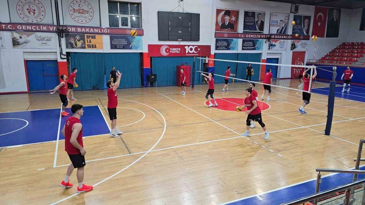 Vali Aslan'dan 'Konuralp Beyleri'ne destek çağrısı