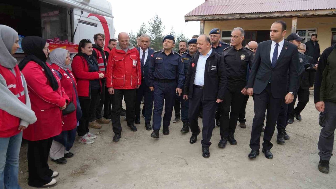 Vali Meftun Dallı: Bozkurt’ta kayıp Huriye ve oğlu Osman için tüm ihtimaller değerlendiriliyor