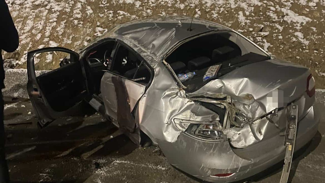 Van'da otomobil takla attı — 2 yaralı