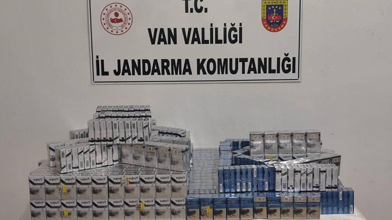Van İpekyolu'nda 2 bin 192 paket kaçak sigara ele geçirildi