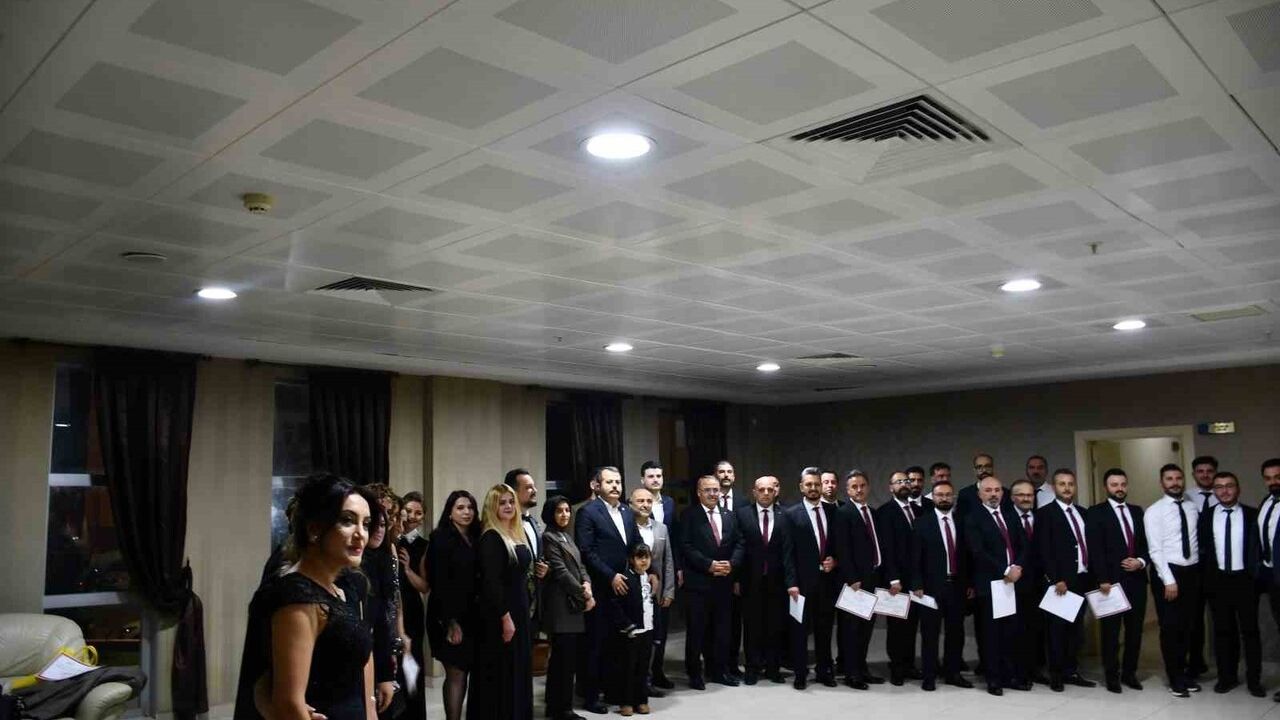 Vezirköprü’de Maarif Korosu'ndan 24 Kasım Öğretmenler Günü Konseri