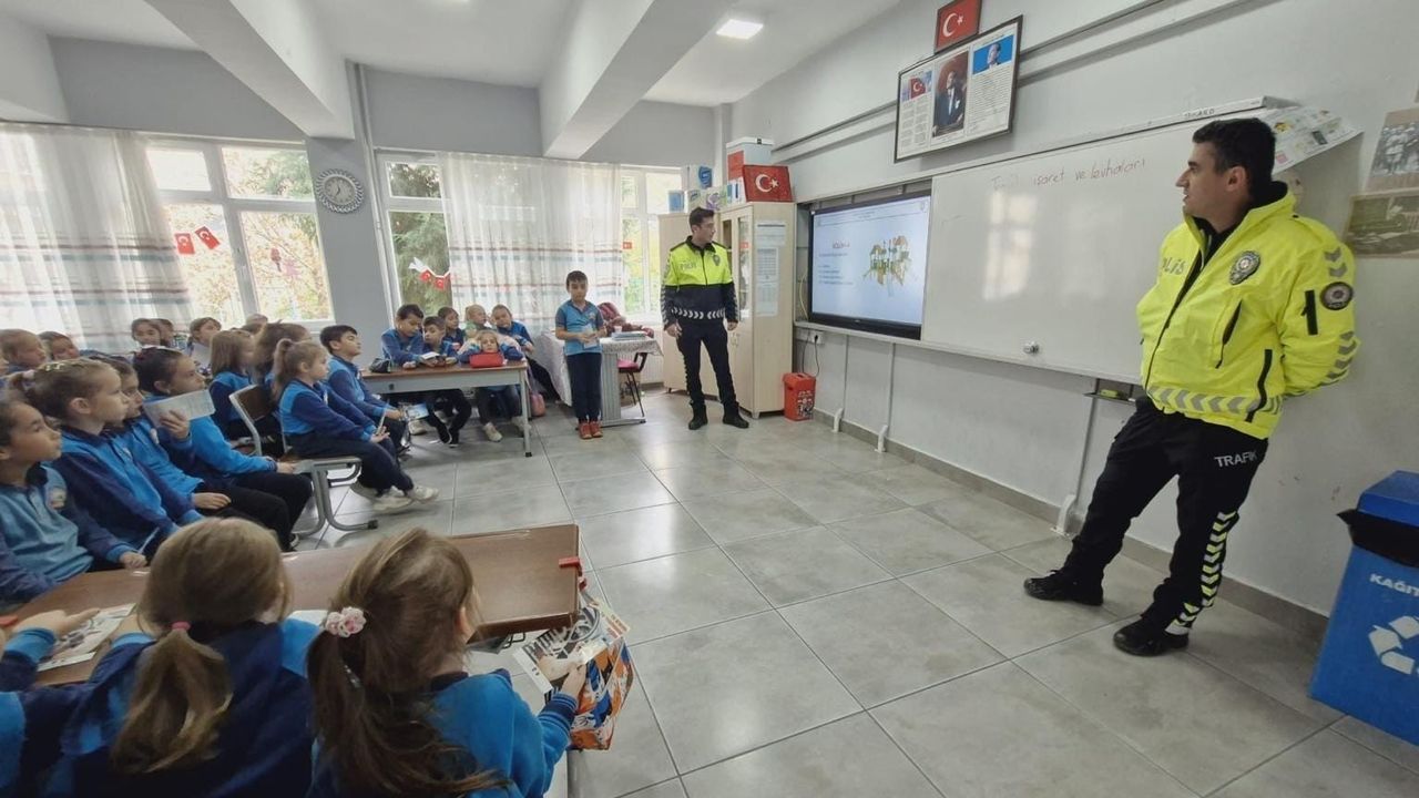 Vize'de 7-11 Yaş Trafik Dedektifleri Eğitimi