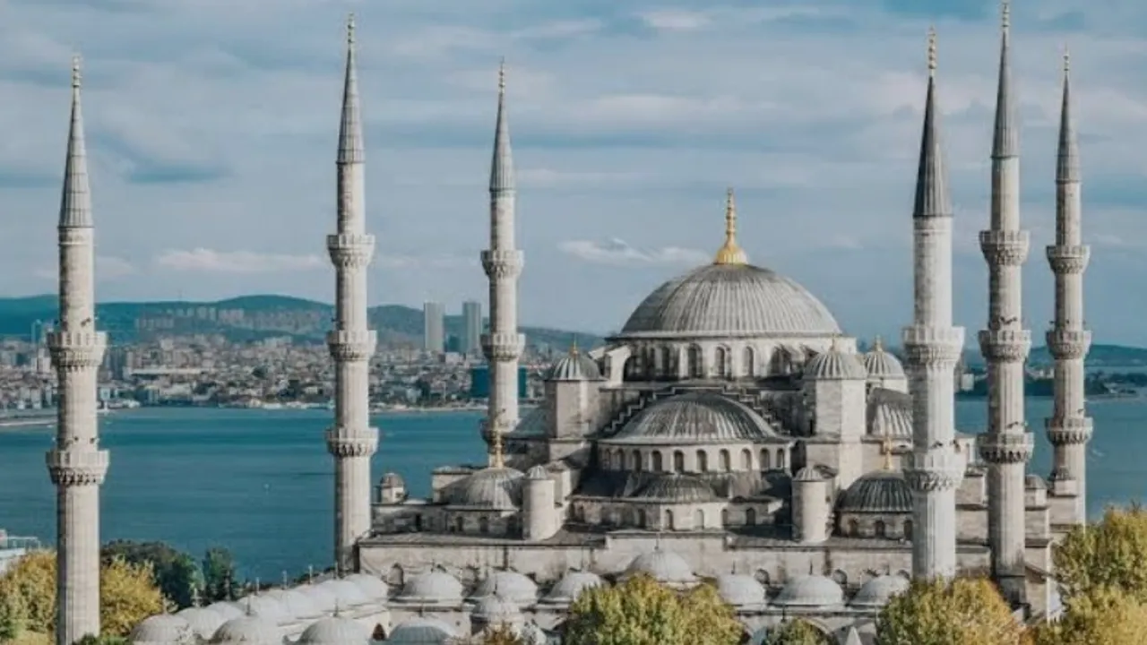 WhatsApp ve SMS İçin 21 Kasım 2025 Dualı ve En Yeni Cuma Mesajları 