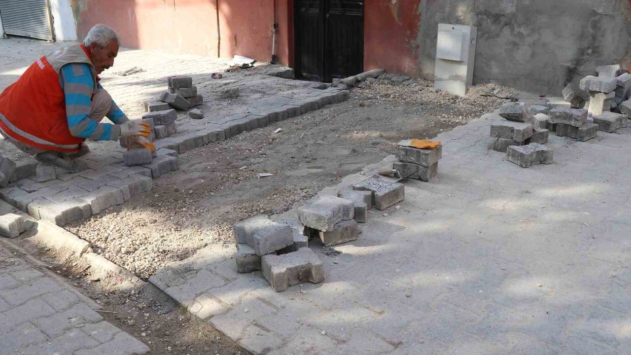 Yavuz Selim Mahallesi'nde üstyapı yenileme çalışmaları devam ediyor