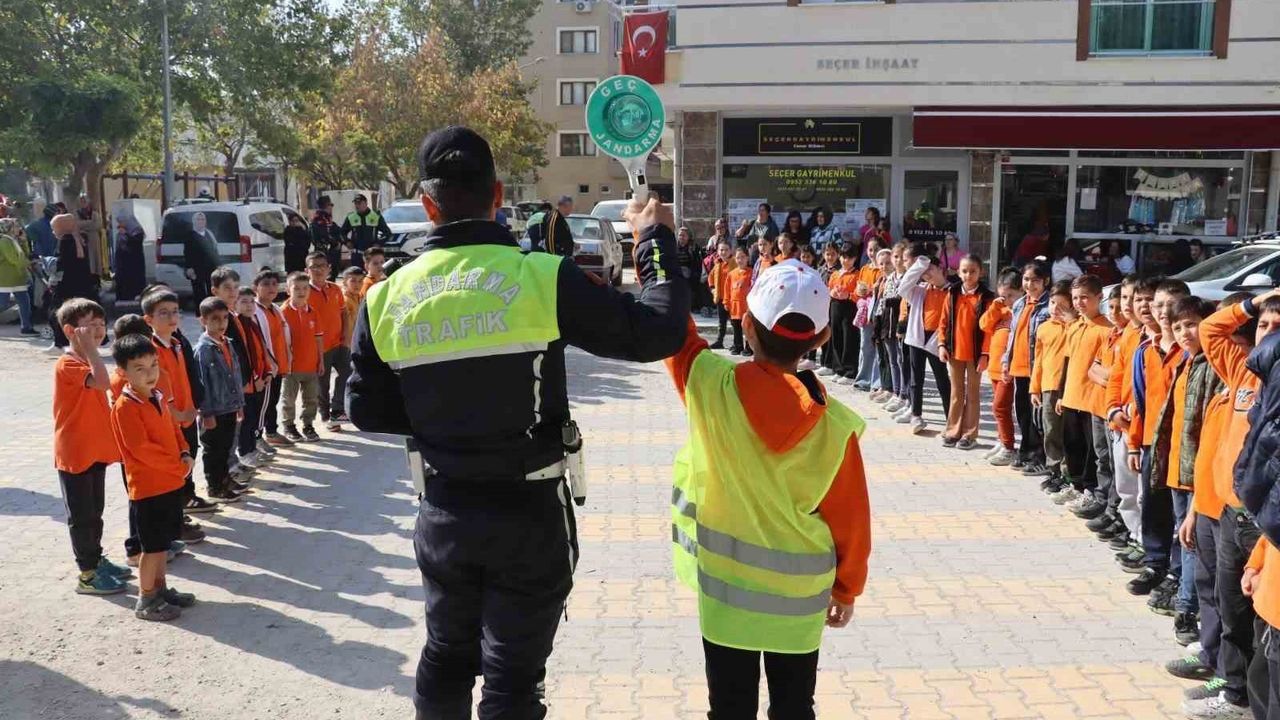 Yaya Geçidi Denetimleriyle Öğrenci Güvenliği Artırılıyor