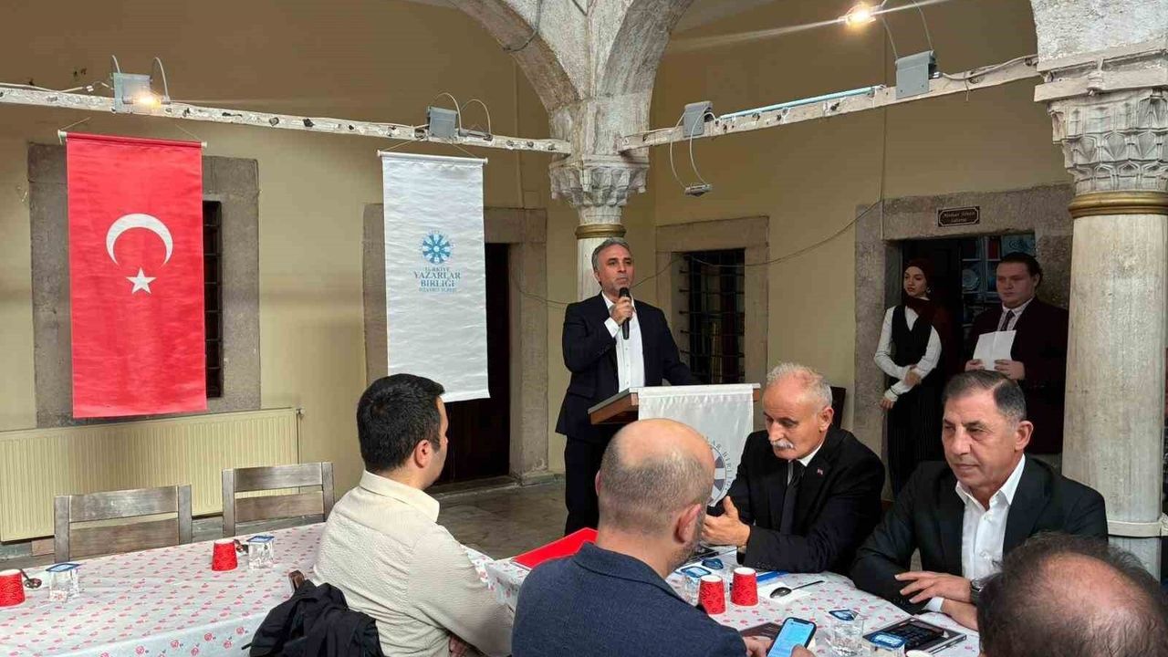 Yazar Recep Seyhan Anma Programı Düzenlendi