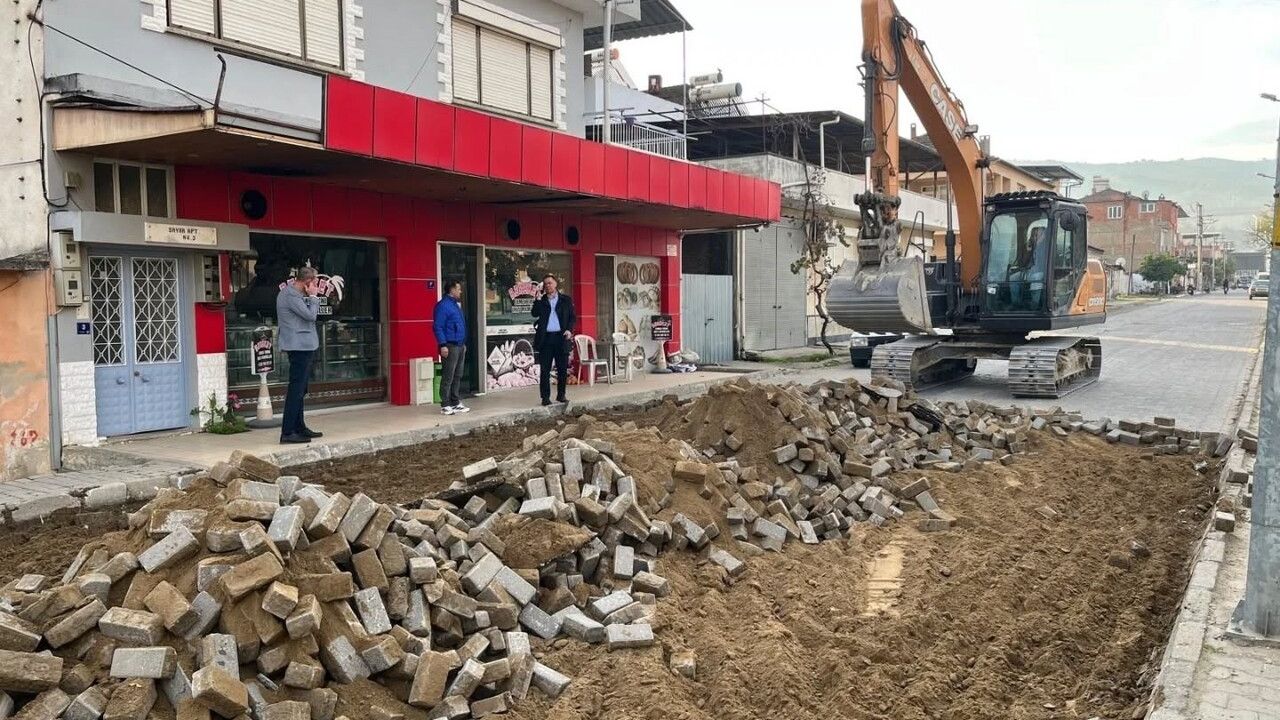 Yenipazar’da Parke Döşeme Çalışmaları Hızlandı