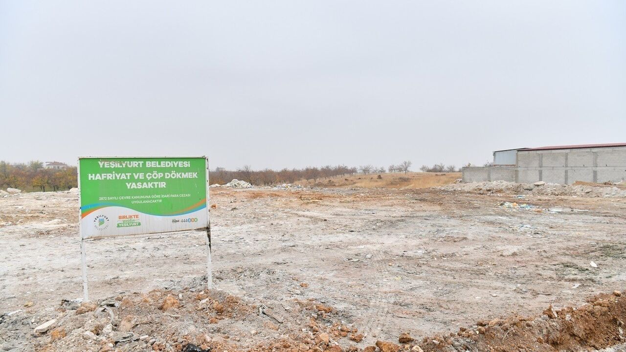 Yeşiltepe Hoca Ahmet Yesevi Mahallesi'nde hafriyat alanı temizlendi