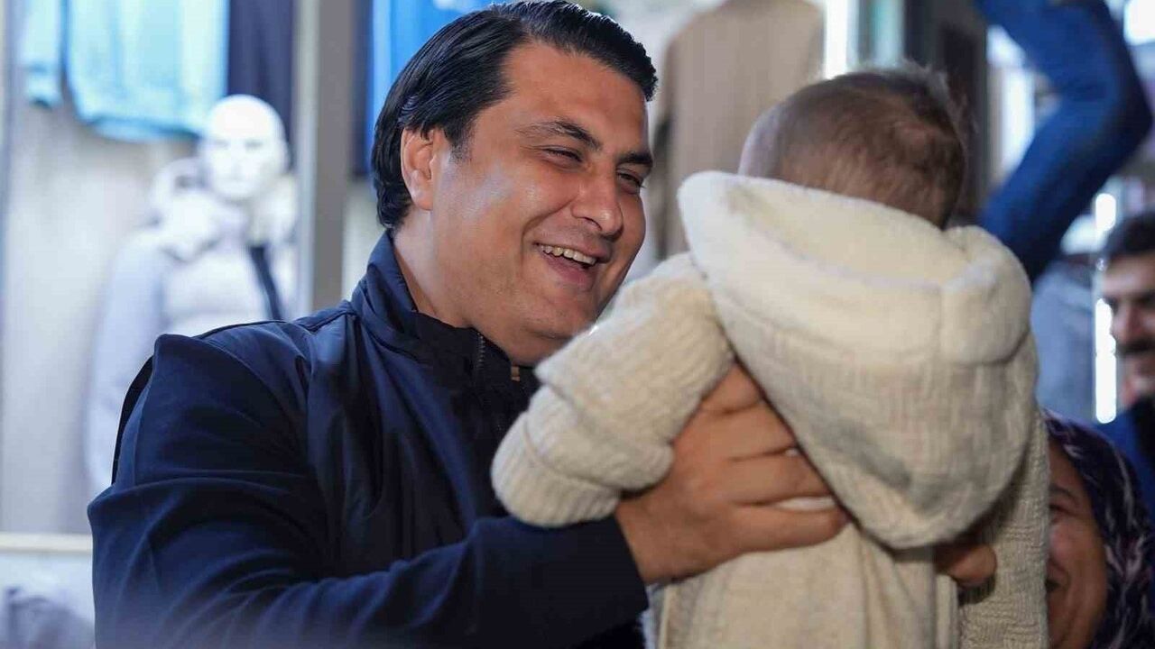 Yılmaz'dan Karşıyaka'ya kütüphane müjdesi