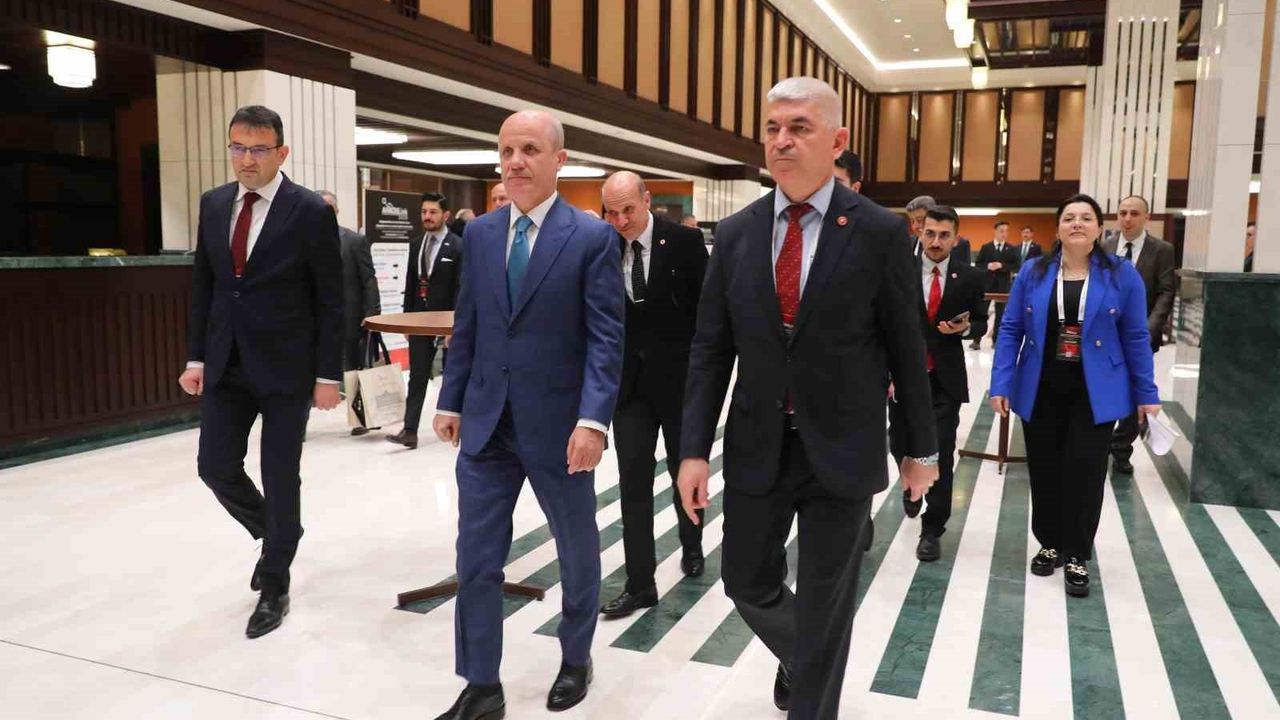 YÖK Başkanı Erol Özvar'ın Yapay Zeka Vurgusu