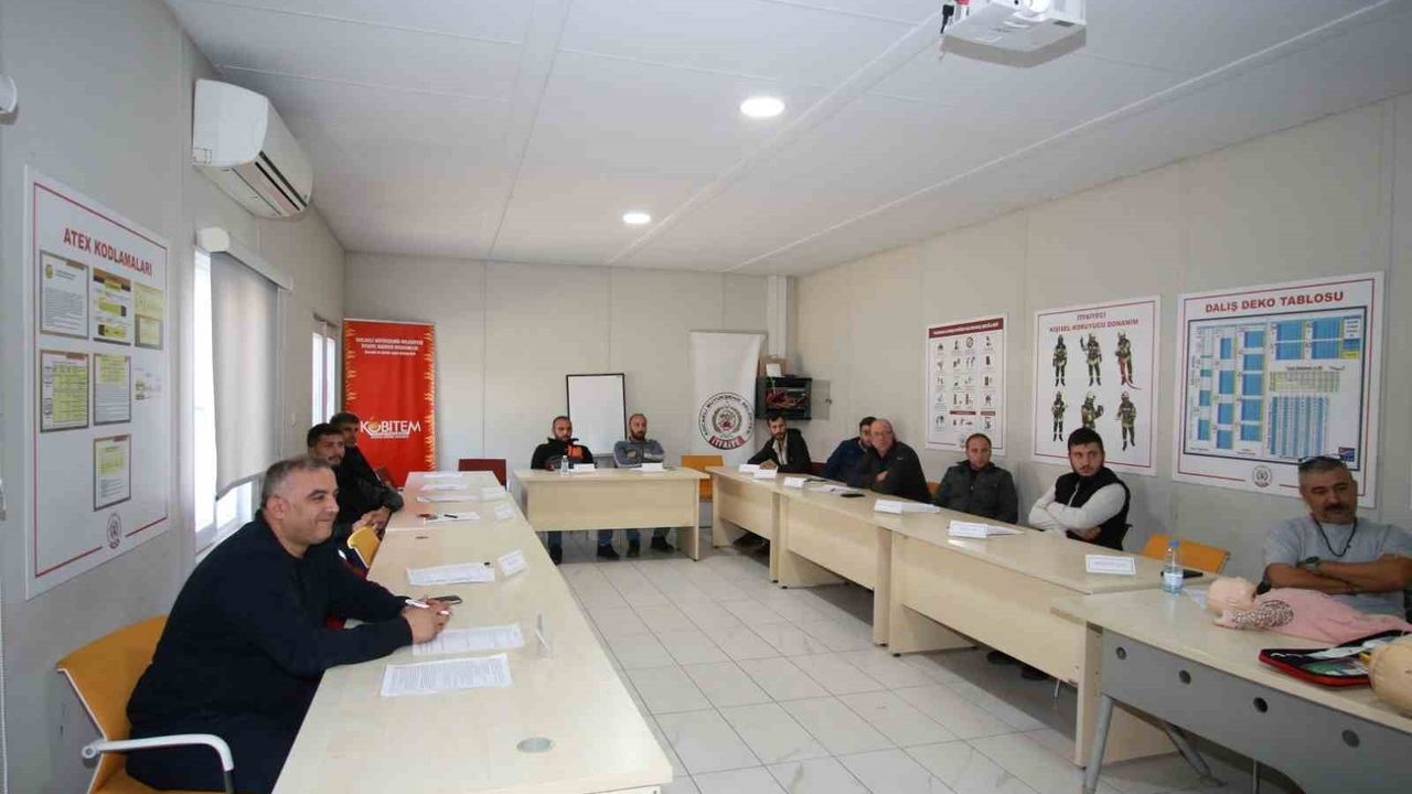 Yol ve Bakım Personeline 16 Saatlik Temel İlk Yardım Eğitimi