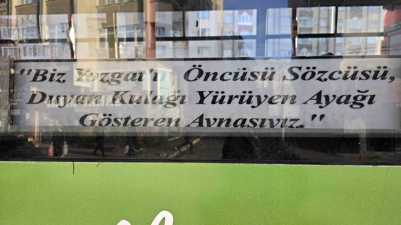 Yozgat’ın Manili Kaptanı: Nezaket, Mani ve Otobüs Yazılarıyla Tanınıyor