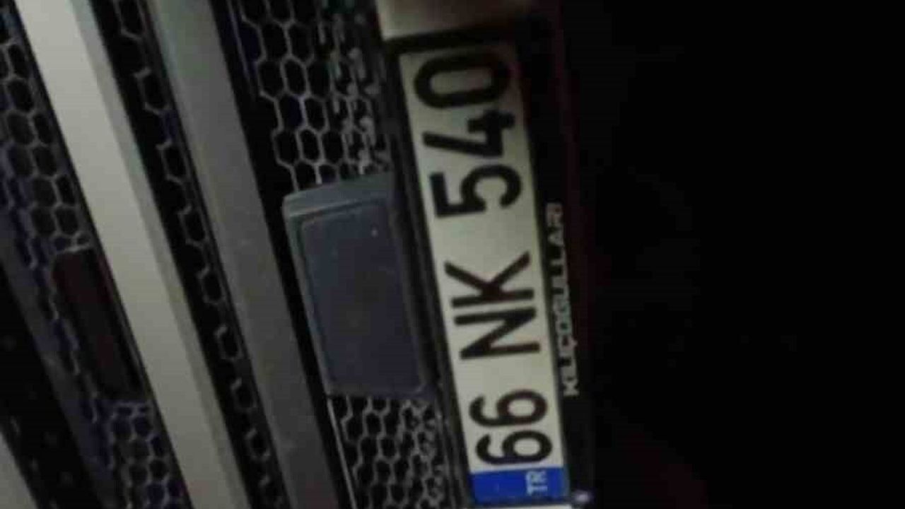 Yozgat’ta devrilen pancar yüklü tırda 1 ölü