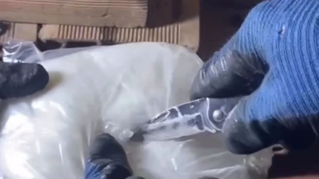 Yüksekova'da 24 kilo 500 gram metamfetamin ele geçirildi