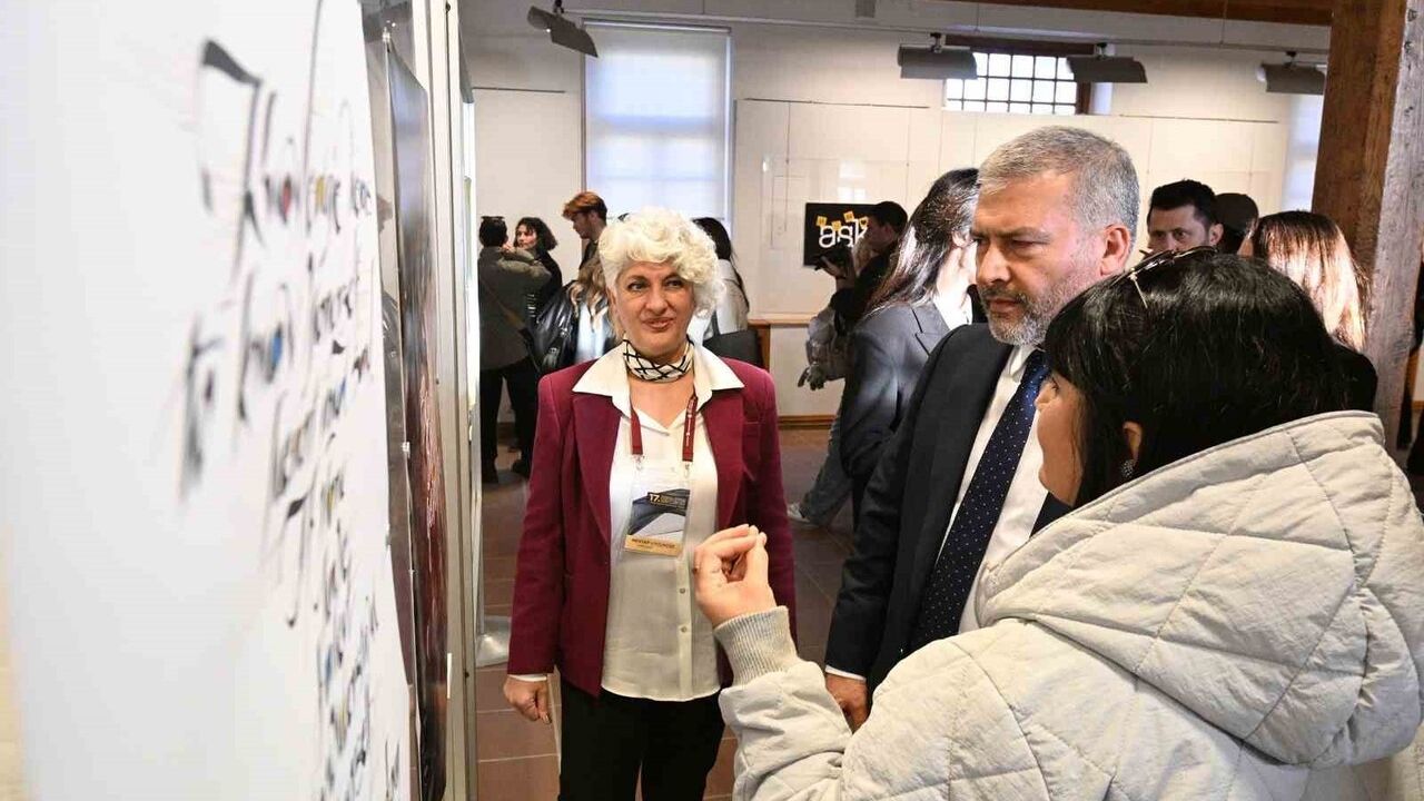 Yunus Emre Sergisi Anadolu Üniversitesi'nde Açıldı