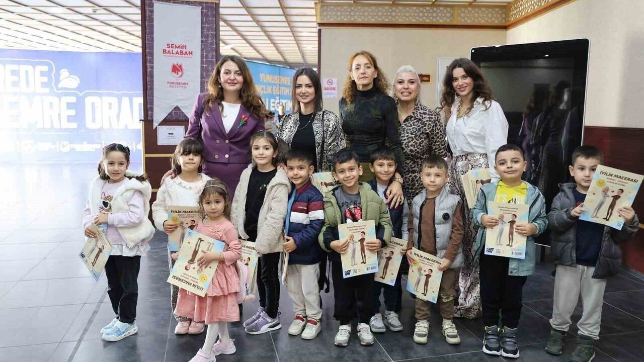 Yunusemre'de çocuklar "İyilik iyidir" etkinliğinde eğlendi