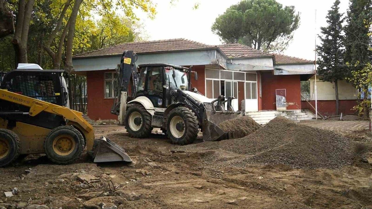 Yunusemre'de Emekli Kafe için çalışmalar başladı