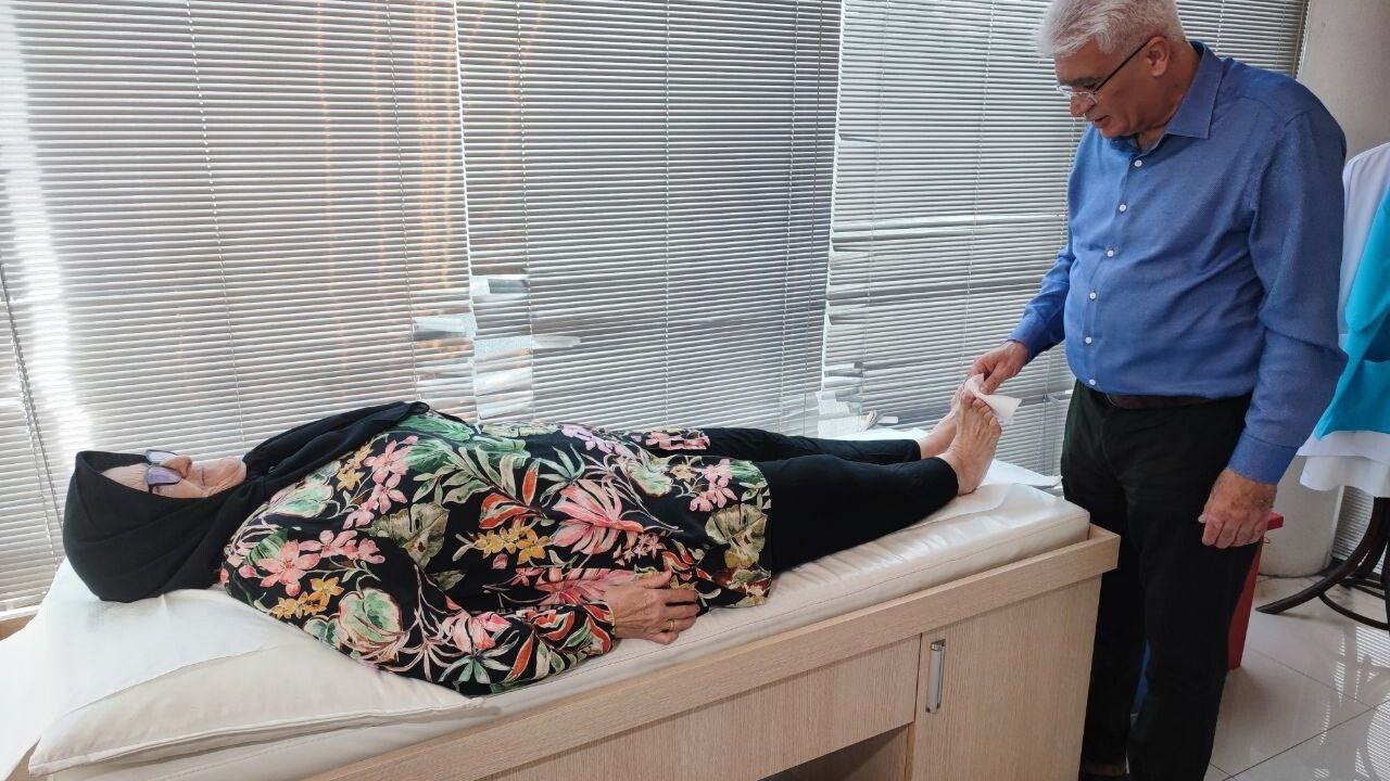 Zarife Satıcı, 'Masada kalırsın' denilmesine rağmen ameliyatla yeniden yürümeye başladı