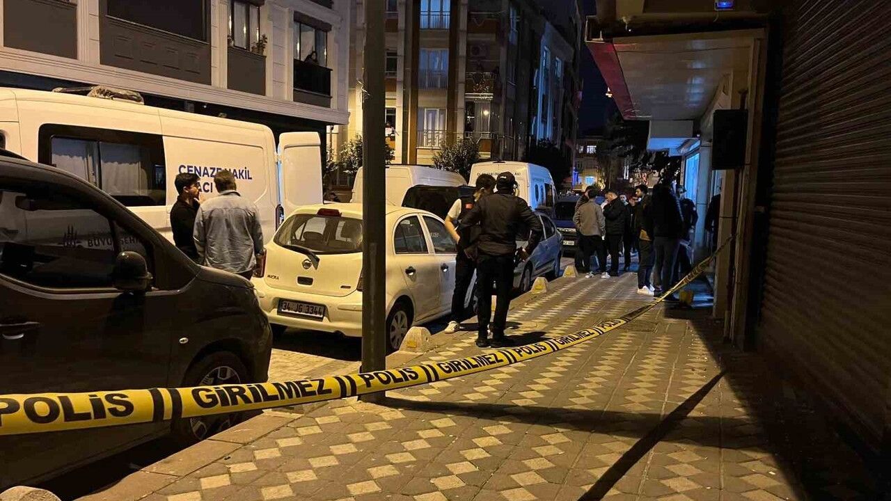 Zeytinburnu'da iş yerinde silahlı çatışma: 2 ölü, 1 yaralı