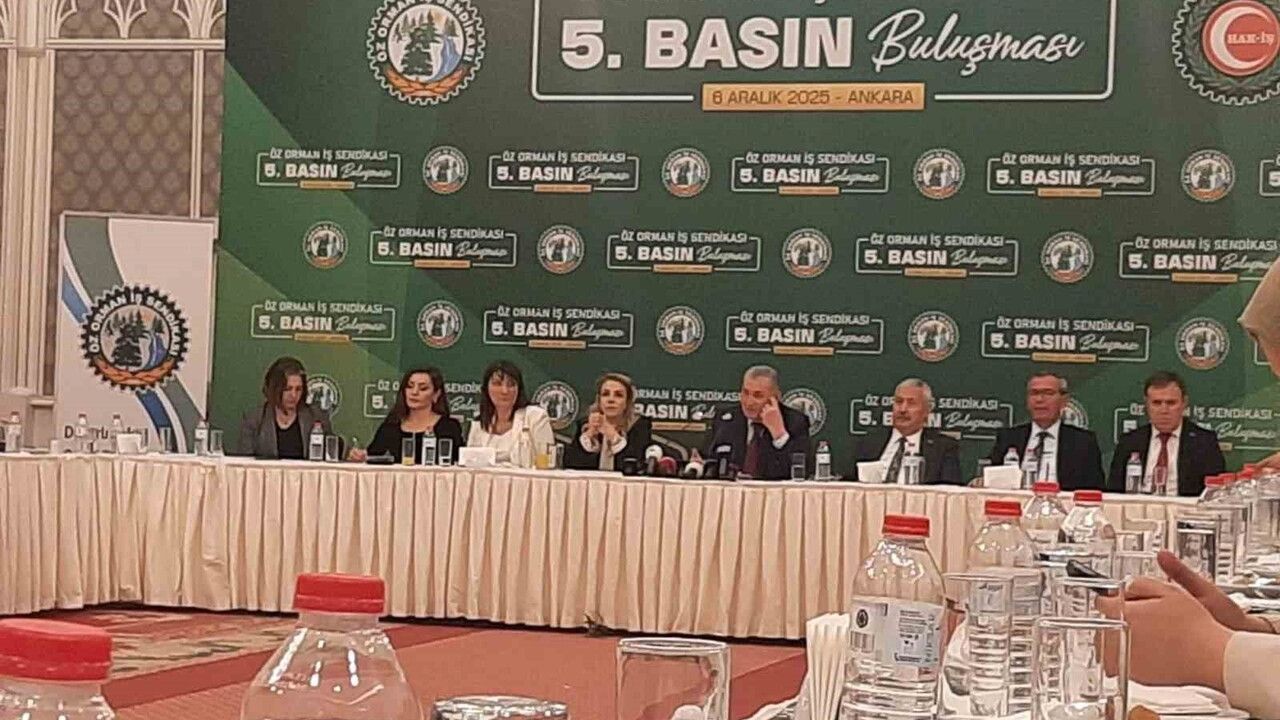 10 Ocak Çalışan Gazeteciler Günü'nde Basın Ormanı için 100'er Fidan