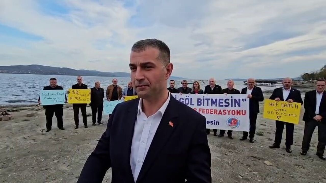 16 İlçe Muhtarları Sapanca Gölü İçin Bir Araya Geldi: "Sanayinin Değil Yaşamın Kaynağı"