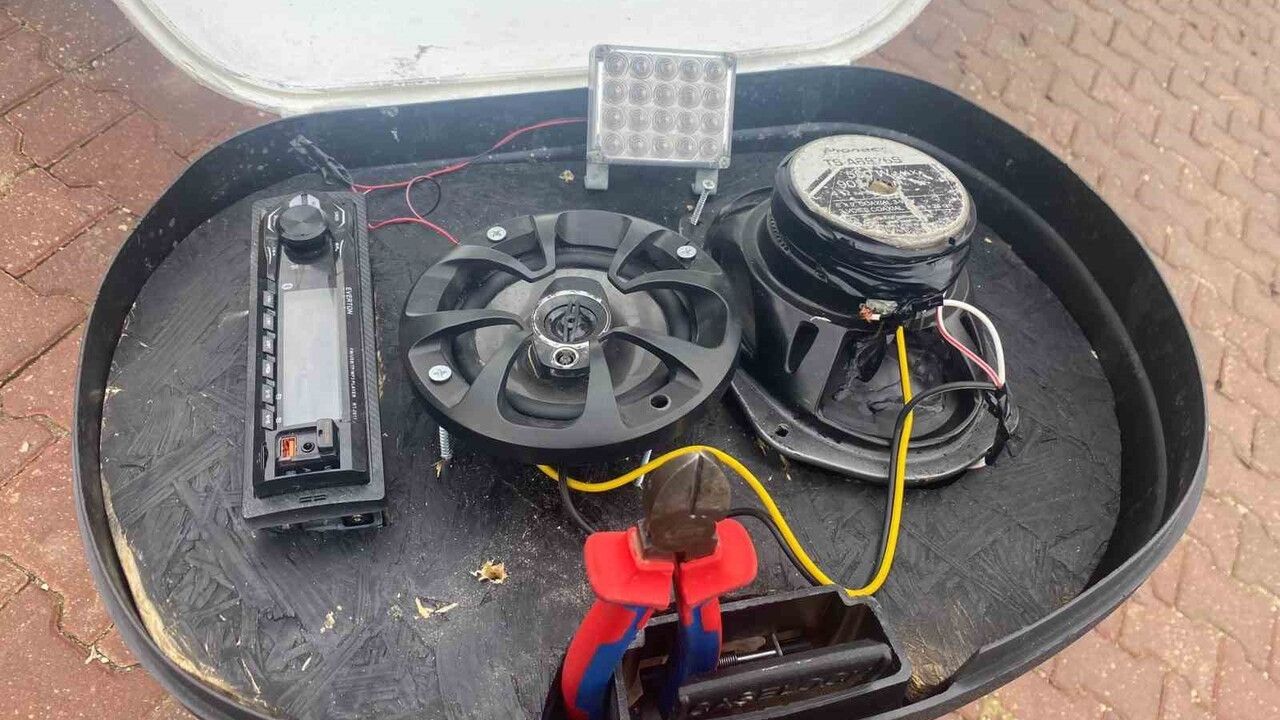 16 yaşındaki özel öğrenci Bayram Efe bisikletine müzik sistemi bağladı