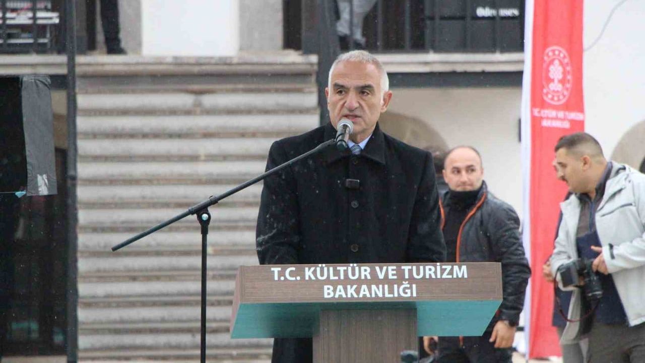 160 yıllık Kızlar Mektebi Merzifon İlçe Halk Kütüphanesi oldu