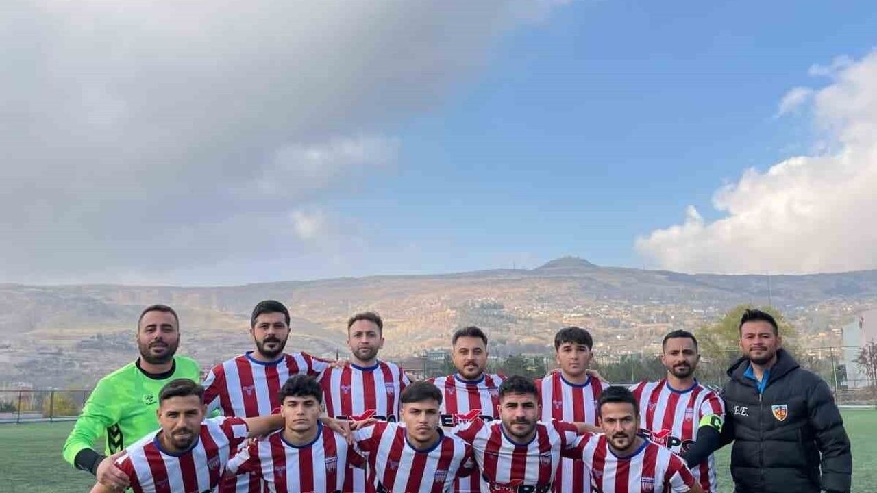 1966 Turanspor Gültepespor'u 8-2 mağlup ederek ikinci sıraya yükseldi