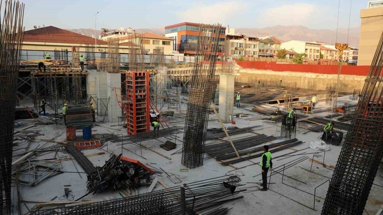 2025 Ekim: İnşaat üretimi yıllık %28,0 arttı, aylık %0,1 geriledi