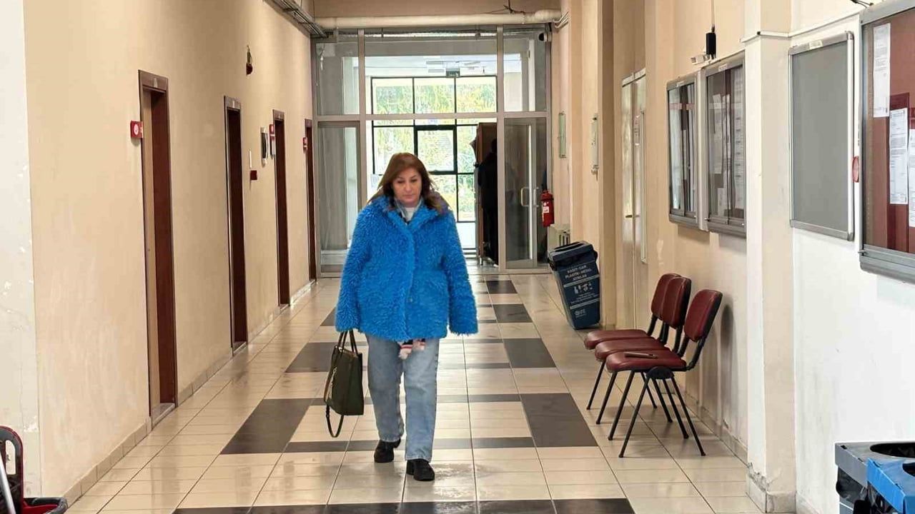 53 yaşında üniversite hayalini gerçekleştiren kazaziye ustası Emine Usta