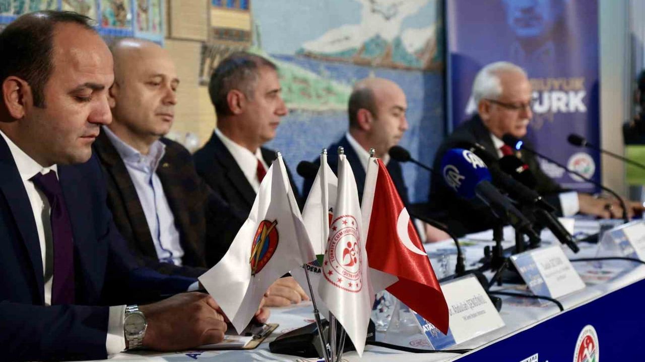 90. Büyük Atatürk Koşusu'nun tanıtım toplantısı yapıldı