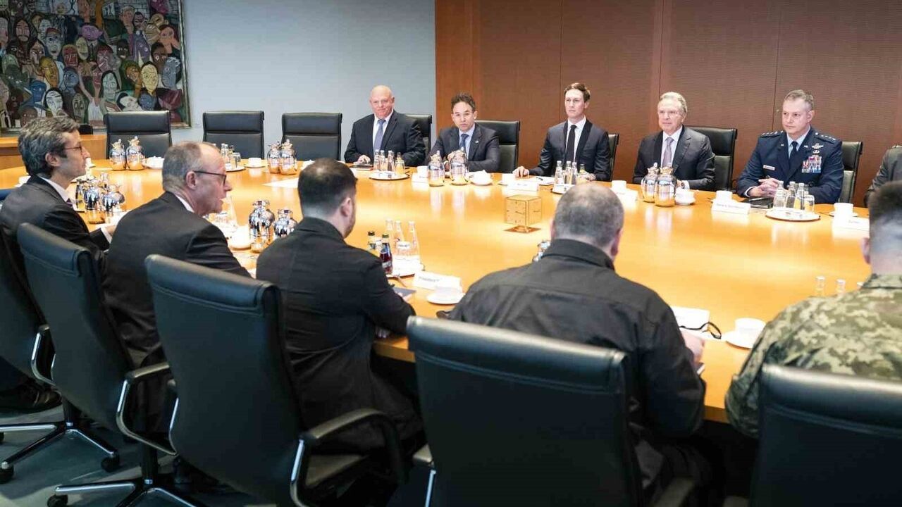 ABD, Berlin Görüşmelerinde Donetsk'ten Çekilme Talebinde Bulundu