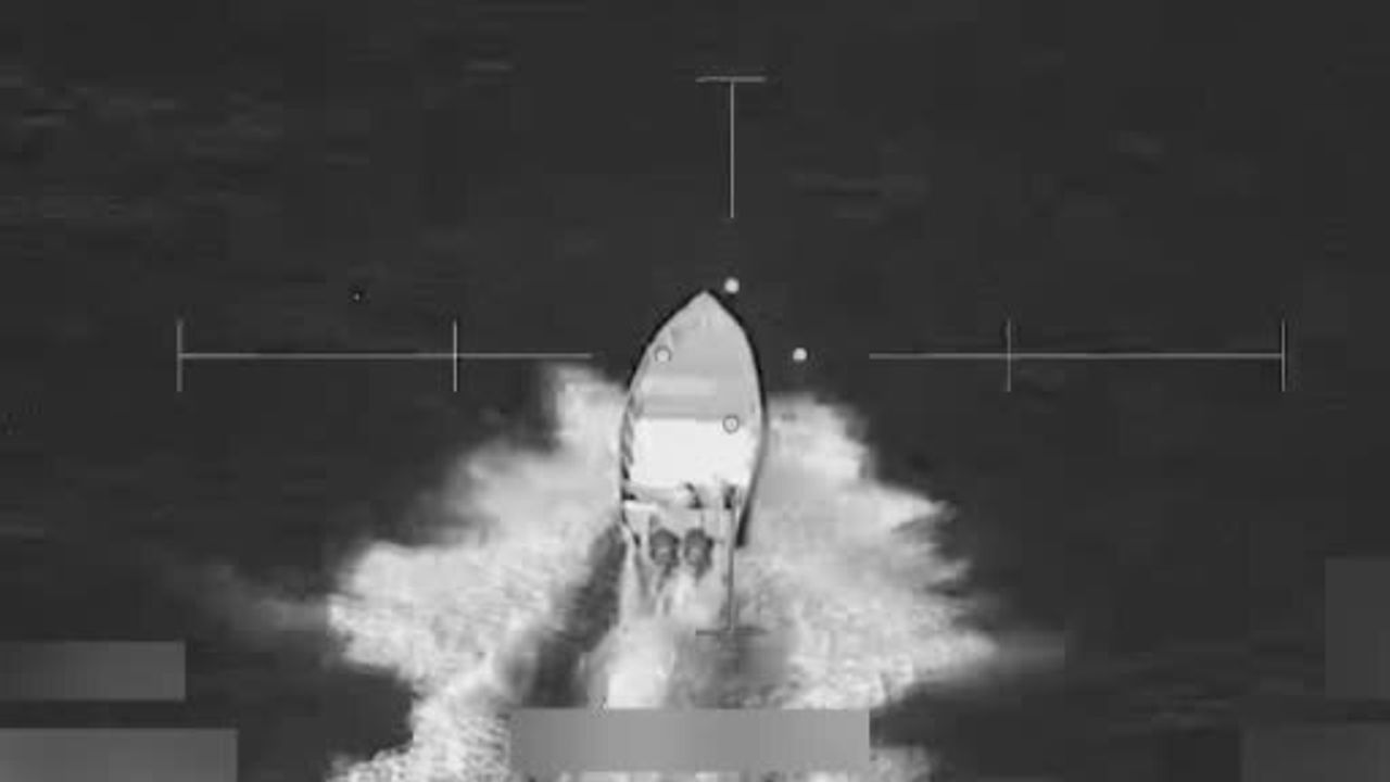 ABD ordusu Doğu Pasifik'te iki tekneyi vurdu: 5 kişi öldü