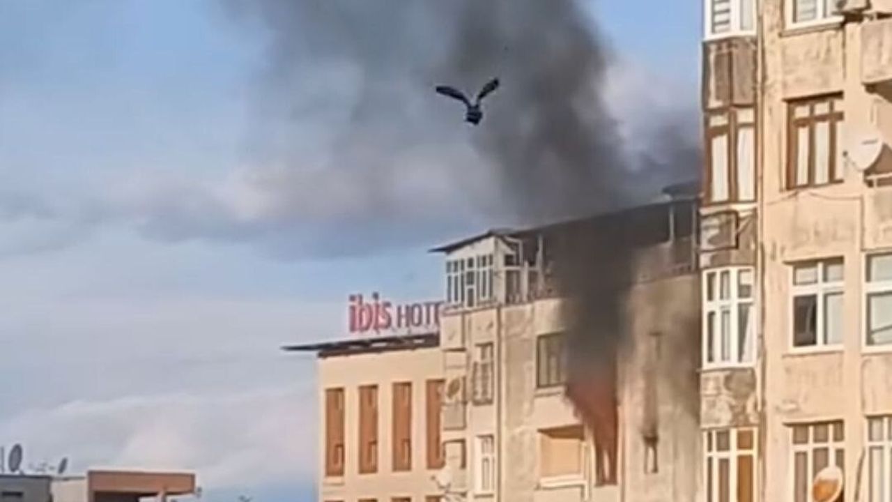 Adana Çınarlı Mahallesi’nde 6. kattaki apartman yangını söndürüldü