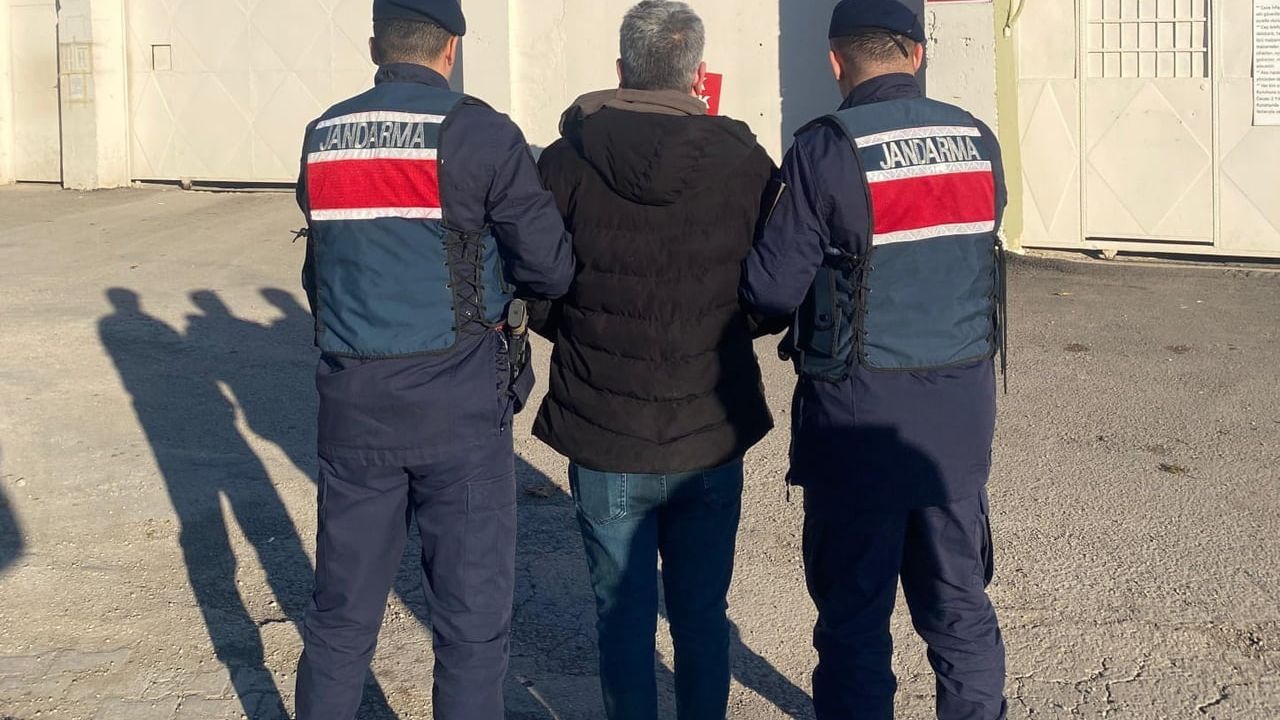 Adana'da 23 yıl hapis cezası bulunan firari M.B. yakalandı