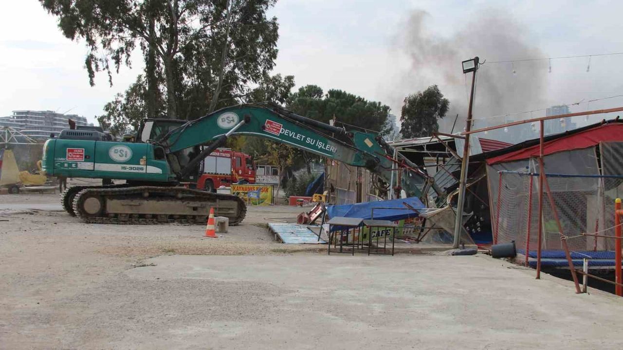 Adana'da Amerikan Adası'nda yıkım başladı