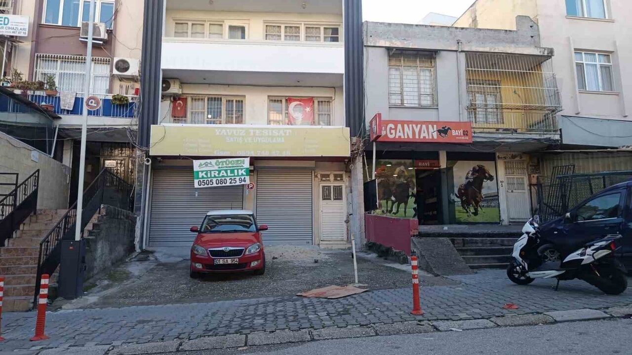 Adana'da komşusunu sokakta vurarak ağır yaraladı