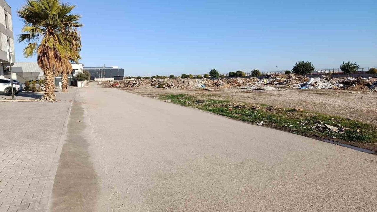 Adana'da sokak ortasında vahşet: 19 yaşındaki genç yaşamını yitirdi