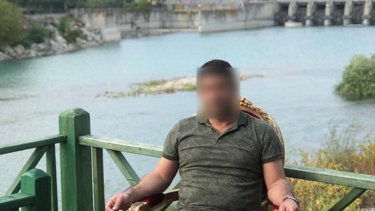 Adana'da uyuşturucu şüphesiyle aranan kişi canlı yayında intihar etti