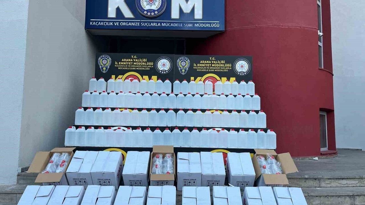 Adana'da yılbaşı öncesi sahte içki operasyonu: 2 ton 80 litre kaçak etil alkol ele geçirildi